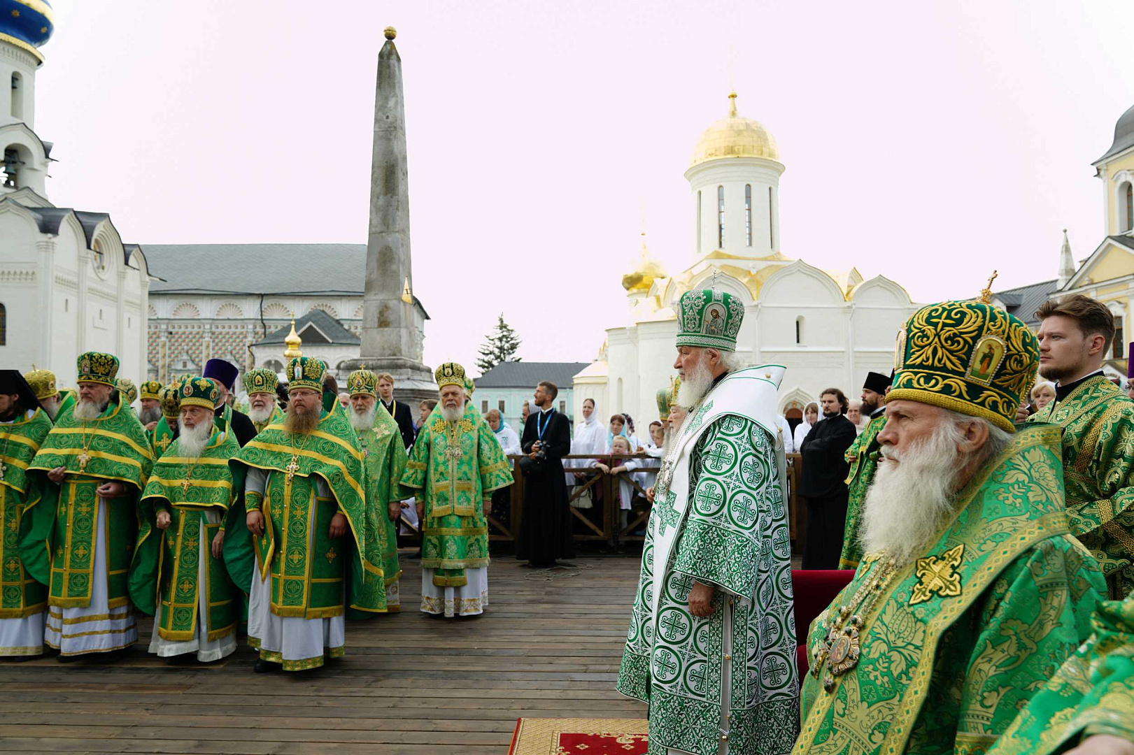 В день памяти преподобного Сергия Радонежского Предстоятель Русской Церкви  совершил Литургию в Троице-Сергиевой лавре: новость ОВЦС